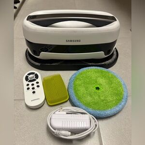 Samsung Jetbot Mop with Remote + Dual Spinning Technology White